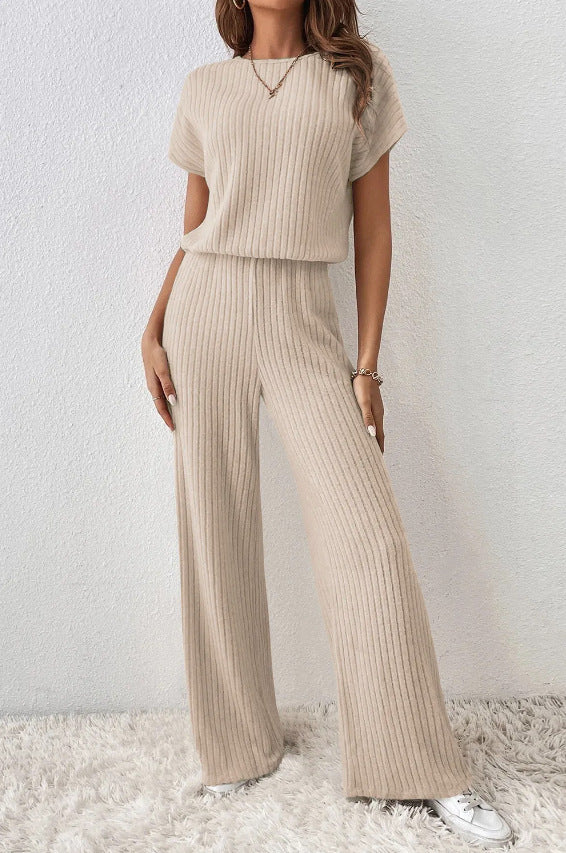 Fashionable raglan short-sleeved knit set