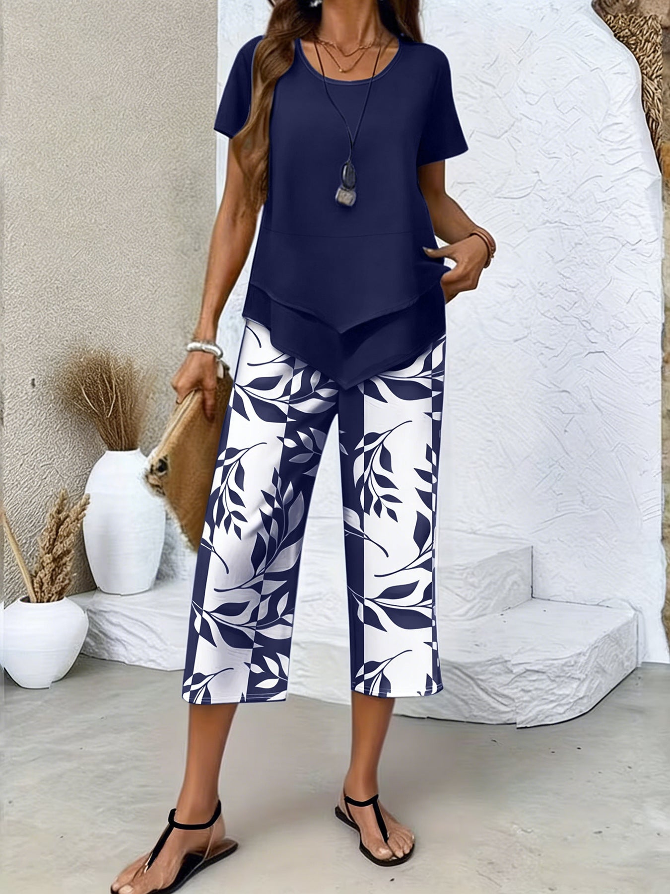 Limited-time 50% off! 🍃 Casual two-piece set—belted top and printed trousers 🌸